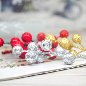Vente en gros Plante artificielle multicolore mousse pailletée fruits rouges et pics de Noël pour la décoration de mariage de vacances - Product Image 4
