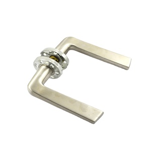 Manija de puerta corredera de diseño moderno con acabado SSS de Grado Superior y manija de palanca de puerta para uso en hoteles - Product Image 1