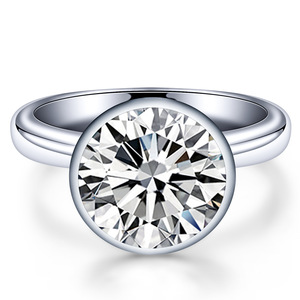 Bague en moissanite 8 mm bleue ronde avec serti clos, bijoux de fiançailles unisexe - Product Image 5