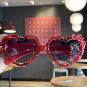 Gafas de Sol en Forma de Corazón para Niños, Resistentes a los Rayos UV, con Decoración de Flores Pequeñas, Nuevas Gafas de Sol Infantiles - Product Image 4