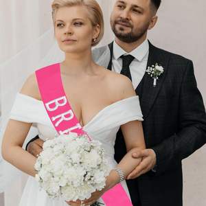 وشاح العروس الوردي الساخن مع اللؤلؤ وأحجار الراين العروس مضحك ليكون وشاح زينة حزب العازبة - Product Image 5