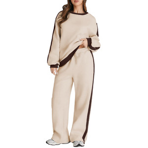 Ensemble deux pièces pour <span class=keywords><strong>femme</strong></span> avec survêtement à rayures latérales, sweat-shirt surdimensionné et <span class=keywords><strong>pantalon</strong></span> à jambes larges - Product Image 1