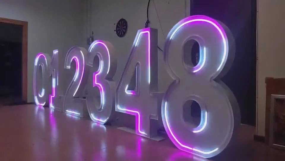 2 фута 3 фута 4 фута 0-9 A-Z большая светодиодная буква номер свет без дизайна акриловый свет вверх RGB неоновый номер знак для вечеринки