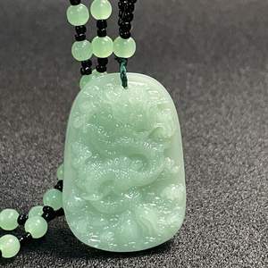 नील ड्रैगन जैसी मछली की मछली, सुंदर ड्रैगन ब्रांड उभरते देवता संपत्ति परिदृश्य में जातीय ग्लास हार - Product Image 1