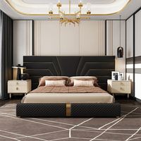 Lit double design italien moderne de luxe avec rangement et deux tables de chevet
