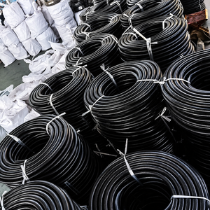 Tuyau de carburant en caoutchouc de qualité industrielle, tuyau de distribution de carburant flexible et durable pour <span class=keywords><strong>automobile</strong></span> et camion. - Product Image 3