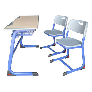 Ensemble bureau et chaise double pour étudiants avec design confortable et réglable pour l'étude en classe au lycée - Product Image 3