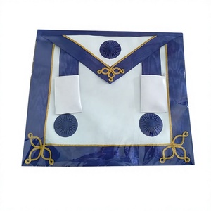 ผ้ากันเปื้อน WM ของจังหวัดลายดอกกุหลาบจากราชกกุธภัณฑ์อังกฤษ - Product Image 1