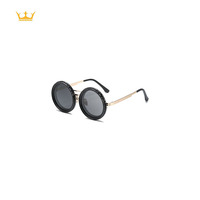 Lunettes de soleil unisexes haut de gamme à verres polarisés UV400 Nouveau style Manual Dimmable Gold Frame Protection solaire optimale pour les voyages en plein air