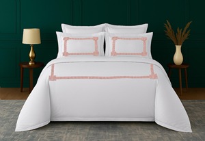 Fundas de Edredón Griegas Naranjas |   Ropa de Cama Decorativa de Primera Calidad, Elegante Diseño de Borde con Llave Griega, Tela Suave y Duradera - Product Image 3