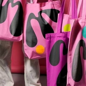 Elegante Bolso Tote de 17 Pulgadas con Estampado Floral Vibrante, Tu Compañero Perfecto para el Mercado de Agricultores y el <span class=keywords><strong>Brunch</strong></span> - Product Image 2