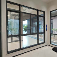Ventanas Corredizas de Aluminio Deioux, Resistentes a Huracanes, Certificadas por NFRC, Insonorizadas e Impermeables, con Apertura Horizontal para Sala de Estar