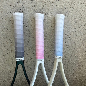 Nuovo Design gradiente PU Over Grip <span class=keywords><strong>Tennis</strong></span>/Badminton/<span class=keywords><strong>Squash</strong></span>/Padel/ Pickleball Anti-slip racchetta appiccicosa Overgrip - Product Image 1
