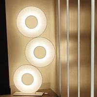 Lampu lantai gaya Italia Modern, lampu lantai dengan beberapa cincin kreatif pelindung mata lantai vertikal berdiri