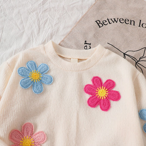 2025 nuova primavera autunno intero vendita a buon mercato abbigliamento per bambini 3d piccolo fiore maglia Top pantaloni a zampa vestiti vestiti per le ragazze - Product Image 3