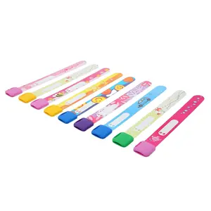 Vente en gros, taille réglable, étanche, Anti-perte, inscriptible, Identification du nom de l'enfant, suivi, sécurité PVC, Bracelet pour enfant