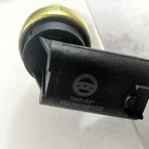 Système de refroidissement des pièces automobiles Capteur de température du liquide de refroidissement du moteur de la voiture A0009056102 pour <span class=keywords><strong>Mercedes</strong></span> <span class=keywords><strong>Benz</strong></span> C-CLASS E-CLASS R-CLASS S-CLASS - Product Image 4