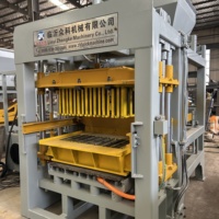 Machine automatique de fabrication de briques en béton 4-15 pour la production de matériaux de construction au Mozambique