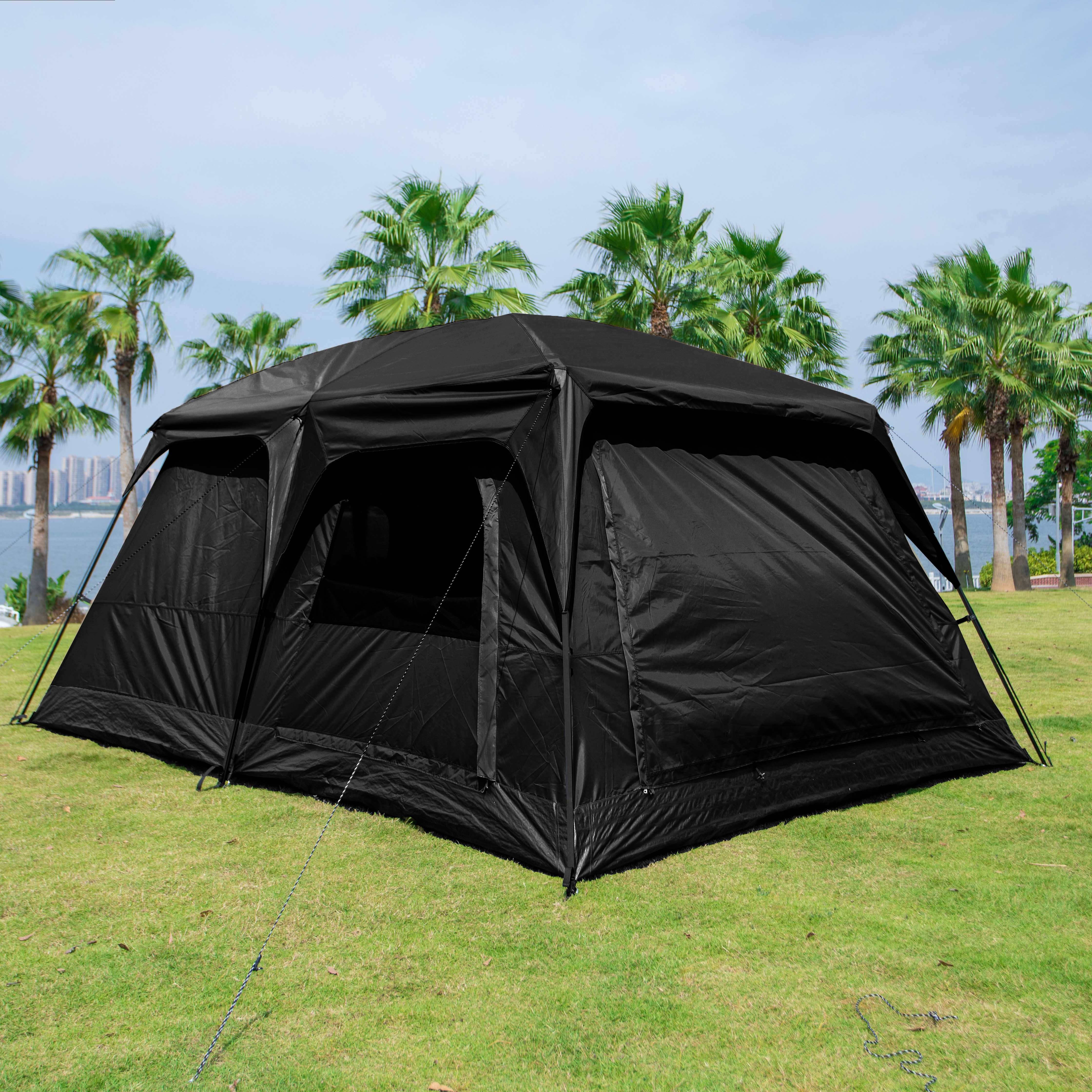 Couverture sur le haut petit noir