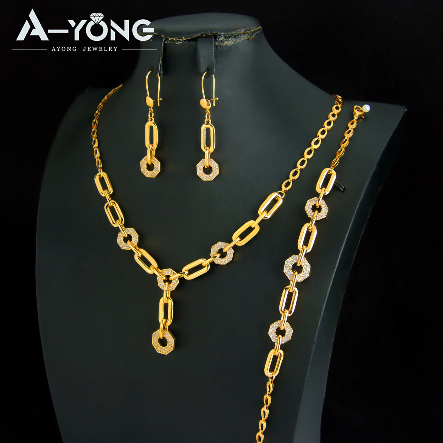Gold Jewelry Wholesale USA Elegant Durable Pieces