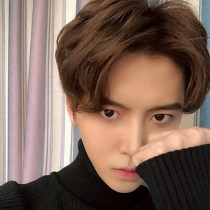 วิกผมผู้ชายแบบ<span class=keywords><strong>สั้น</strong></span> ทรงผมตรง แสกกลาง มีหน้าม้า สไตล์เกาหลี หล่อเท่ ผลิตจากเส้นใยสังเคราะห์ ขายส่งจากโรงงาน - Product Image 3