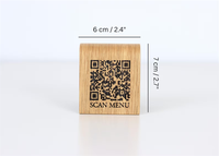 Support de menu en bois moderne, gravé sur mesure avec logo, code QR, écologique et naturel