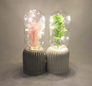 Lampe LED en verre en forme de dôme avec gazon artificiel bleu et base en ciment, veilleuse décorative pour la maison et Noël - Product Image 5