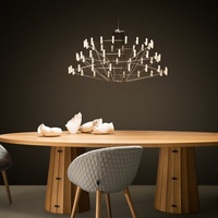 Suspension créative italienne minimaliste pour chambre à coucher salon maison duplex design suspendu polyvalent pour les chambres modèles