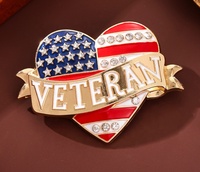 Broche en forme de drapeau patriotique gravée sur mesure pour vétérans, broche cœur patriotique pour la décoration de vêtements commémoratifs