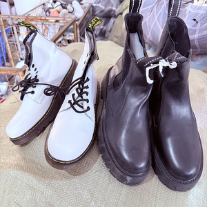 Chaussures d'occasion en cuir véritable de marque, chaussures Ukay de seconde main pour hommes ou femmes et chaussures de créateurs en gros 	   Chaussures d'occasion, bottes Martin - Product Image 5