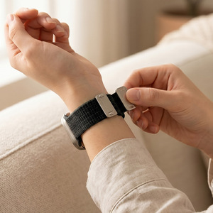 Correa de Nailon Transpirable con Hebilla Magnética Elástica para Apple Watch Ultra 2, Compatible con iWatch Series 11, 10, 9, 8, 7 y SE - Product Image 2