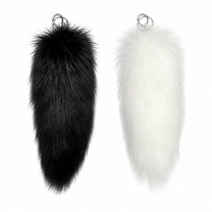 Porte-clés en fausse fourrure peluche queue de renard pour <span class=keywords><strong>voiture</strong></span>, breloque de sac, ornement de sac à dos style anime, décoration d'Halloween - Product Image 1