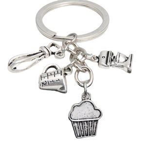 Divertido estilo de dibujos animados llavero de Metal único esmalte huevo cuchara cubiertos mujer regalo Pan frito receta llavero llaveros - Product Image 4
