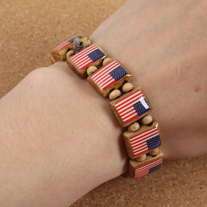 卸売ブラウンストレッチカスタムデザイン手作り木製タイルミリタリーブレスレット - Product Image 2