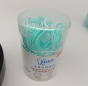Vente en gros 50 pics de <span class=keywords><strong>fil</strong></span> <span class=keywords><strong>dentaire</strong></span> avec support de fabrication plat sans <span class=keywords><strong>cheveux</strong></span> en douceur nettoyage des dents à la menthe toutes les personnes - Product Image 3