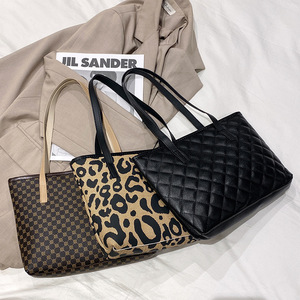 Nouveau design couleur bonbon <span class=keywords><strong>moyen</strong></span> fourre-tout <span class=keywords><strong>sac</strong></span> à main 2024 dames <span class=keywords><strong>sac</strong></span> à bandoulière coré<span class=keywords><strong>en</strong></span> grande capacité dames <span class=keywords><strong>sac</strong></span> à provisions - Product Image 2