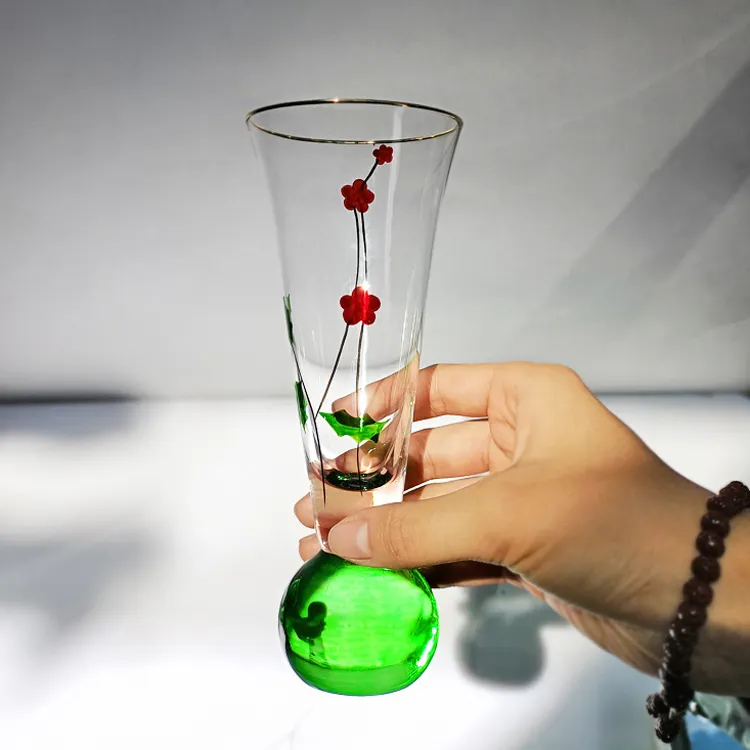 Bleifreies Rotwein glas mit hand gezogenem Muster mit Goldrand Bantam Cocktail Glass Cup