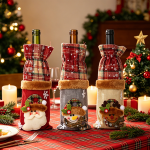 Décoration de table de fête de Noël originale, design Père Noël, bonhomme de neige, renne, porte-bouteille de vin de Noël, housse de bouteille de vin de Noël - Product Image 3