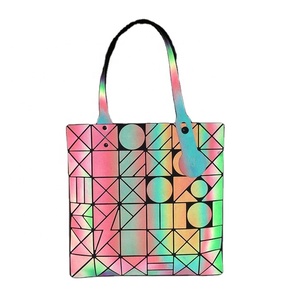 Borsa da <span class=keywords><strong>Donna</strong></span> in Pelle PU con Fodera Luminosa, Design Casual con Motivo Geometrico a Reticolo, Riflettente, Leggera, con Cerniera, Impermeabile in Poliestere - Product Image 1