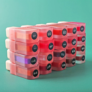 Contenant de brillant à lèvres design <span class=keywords><strong>sans</strong></span> <span class=keywords><strong>transfert</strong></span> <span class=keywords><strong>rouge</strong></span> à lèvres <span class=keywords><strong>sans</strong></span> logo maquillage brillant à lèvres clair brillant à lèvres vegan - Product Image 3