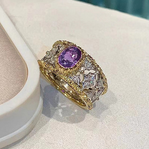 Anello Elegante di Lusso per Donne, Gioiello da Dito alla Moda - Product Image 1