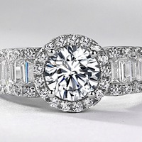 Bague de fiançailles pour femme en argent sterling S925 avec halo de moissanite ronde couleur D VVS1 et sangle fendue