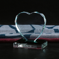 Trophée en verre vierge en forme de cœur gravé au laser, vente en gros, best-seller