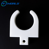 Support de fixation en forme de C en stéatite isolante usinée sur mesure avec trou circulaire, usinage CNC de précision, service d'usinage CNC