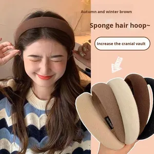 <span class=keywords><strong>Diadema</strong></span> de Terciopelo Retro Elegante Francesa de Primera Calidad, <span class=keywords><strong>Diadema</strong></span> Redonda Grande para Mujer, <span class=keywords><strong>Diadema</strong></span> de Resina con Tela de Satén para Invierno - Product Image 1