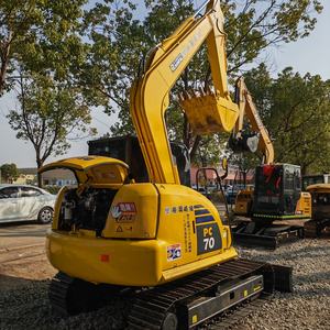 Excavadora Komatsu Pc70 Usada Original de 7 Toneladas Fabricada en Japón con Pocas Horas de Trabajo, Incluye Motor, Caja de Cambios, Bomba y Rodamientos - Product Image 2