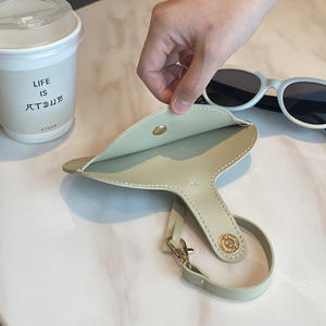 Étui à lunettes en cuir simple, forme irrégulière, portable, résistant aux rayures, pour lunettes de soleil et de vue, été 2024 - Product Image 4