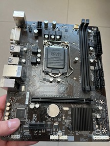 เมนบอร์ดเกมมิ่ง GA-B250M D2VX SI สภาพ 95% รองรับซีพียู LGA 1151 รุ่นที่ 6/7 แรม 32G DDR4 ขนาด MATX สำหรับคอมพิวเตอร์ PC รุ่น B250M สภาพ 95% GA-B - Product Image 2