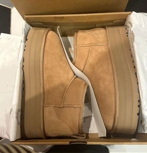Chaussures d'hiver de luxe pour l'extérieur, bottes de neige, doublure intérieure épaisse, semelle épaisse et chaude, chaussures décontractées, semelles en caoutchouc, bottes de neige de marque de créateur - Product Image 2