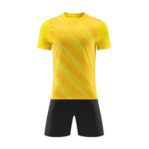 Maillots de football hautement personnalisés. Nous prenons en charge les commandes que nos concurrents n'osent pas prendre en charge. Contactez-nous pour plus d'informations. - Product Image 1